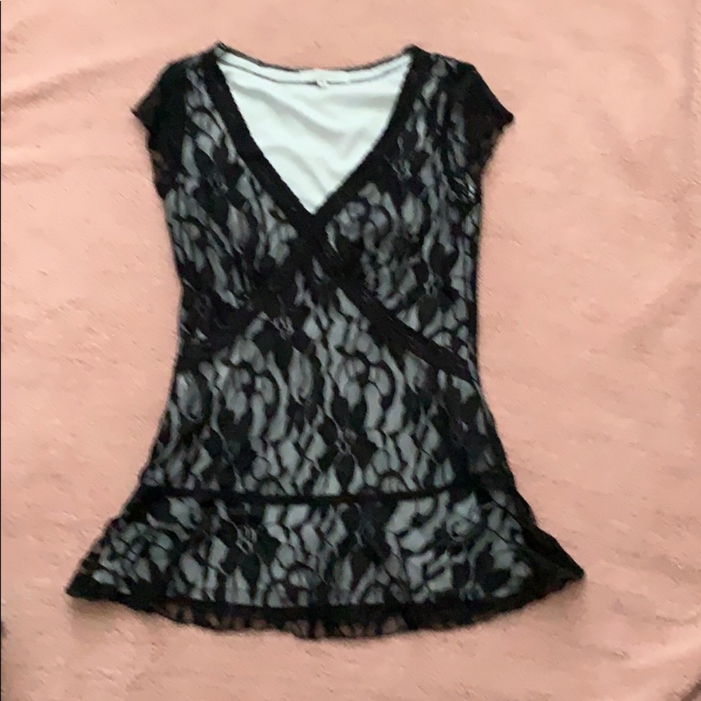 Lace sleeveless top